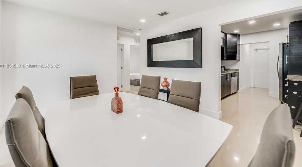 Small Image of 16110 NORTH WEST 26TH AVE, Miami Gardens Number 9