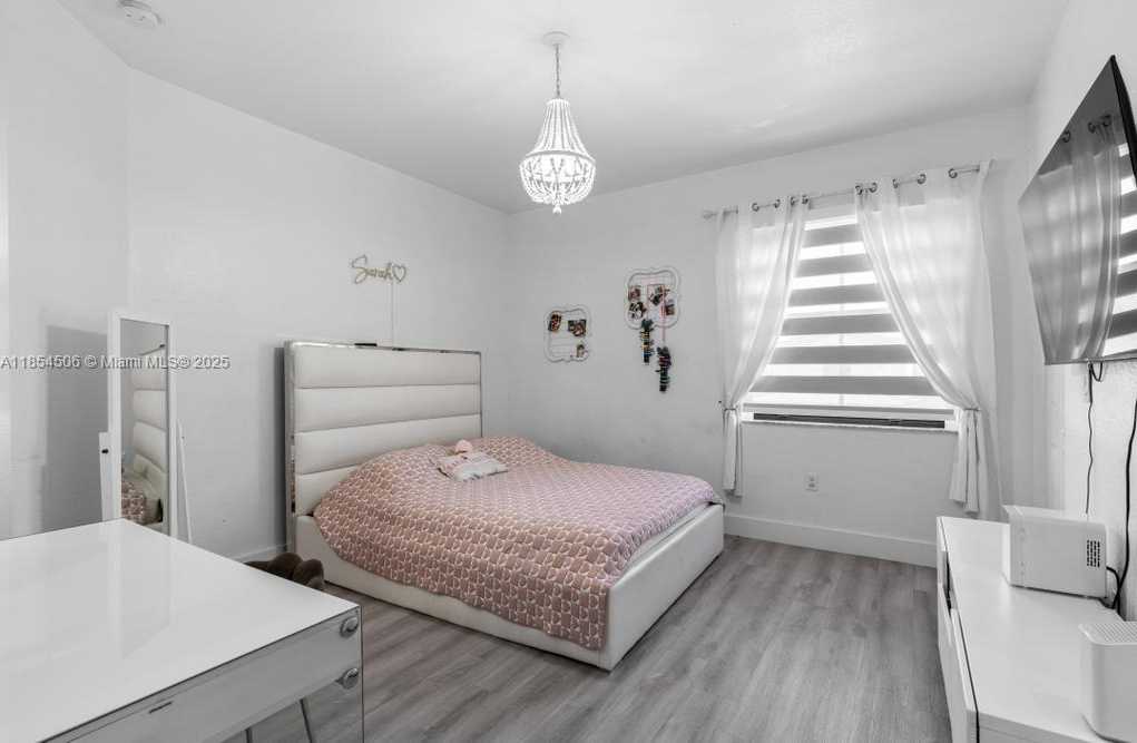 Small Image of 10023 NORTH WEST 89TH TER, Doral Number 31