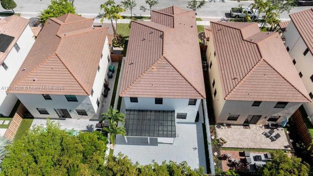 Small Image of 10023 NORTH WEST 89TH TER, Doral Number 44