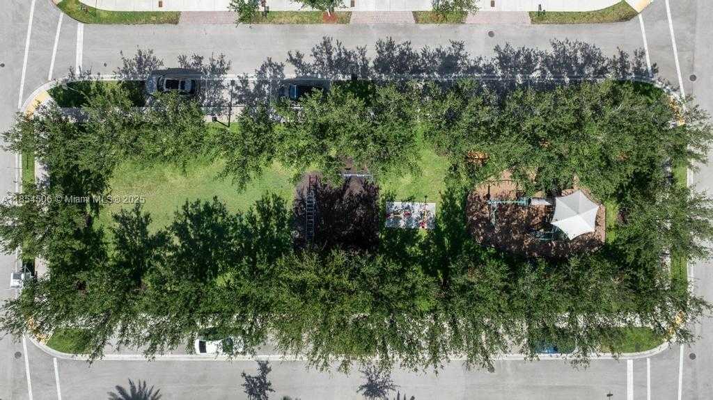 Small Image of 10023 NORTH WEST 89TH TER, Doral Number 46