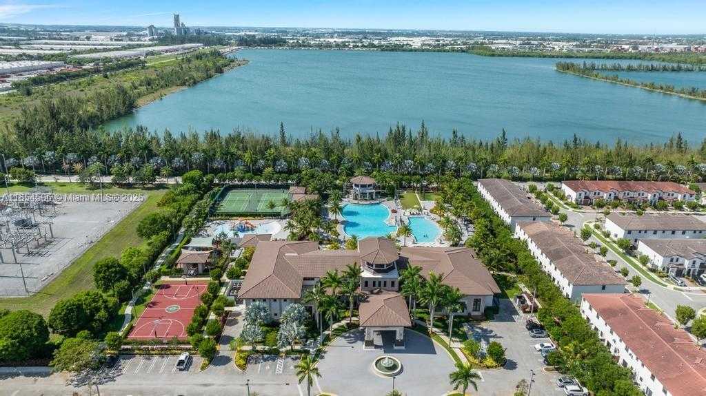 Small Image of 10023 NORTH WEST 89TH TER, Doral Number 48