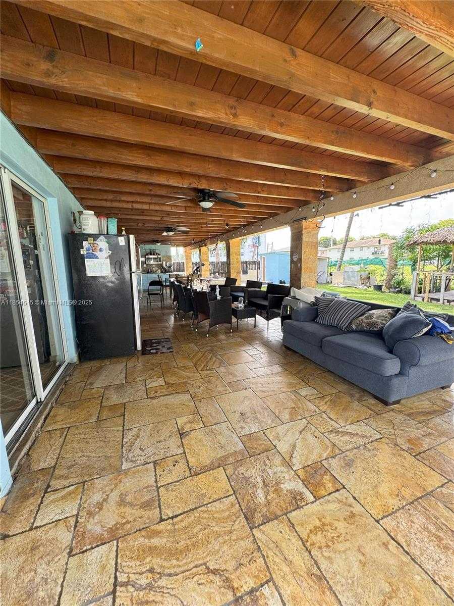Small Image of 490 WEST 53RD ST, Hialeah Number 23