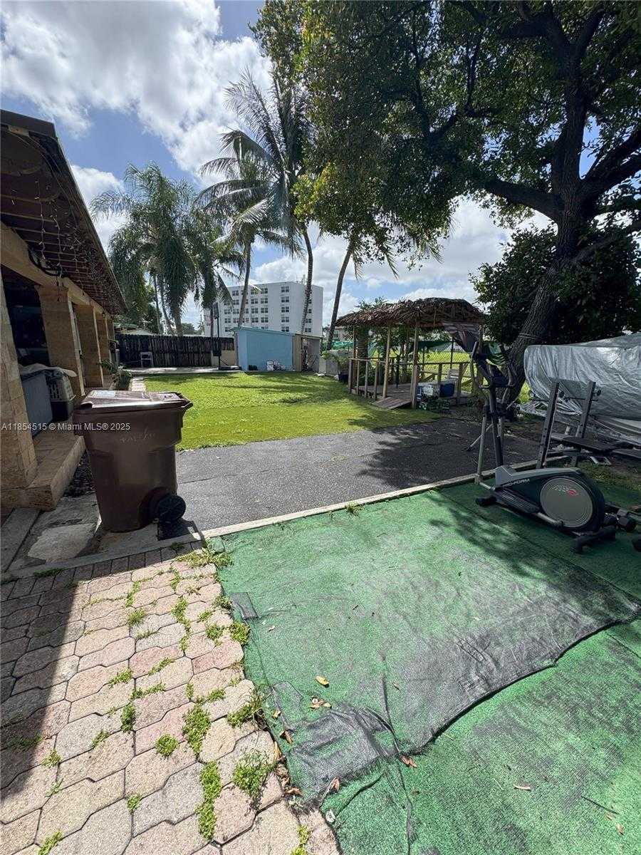 Small Image of 490 WEST 53RD ST, Hialeah Number 25