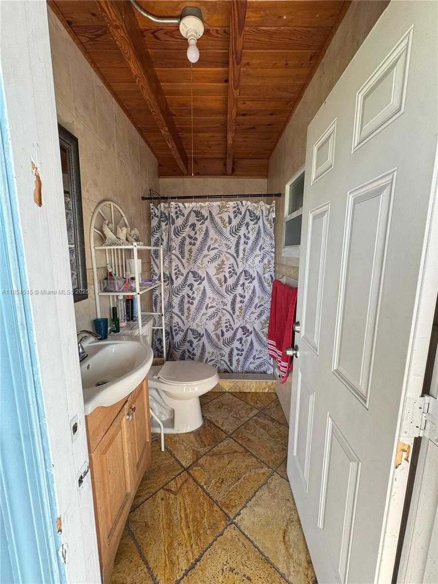 Small Image of 490 WEST 53RD ST, Hialeah Number 29