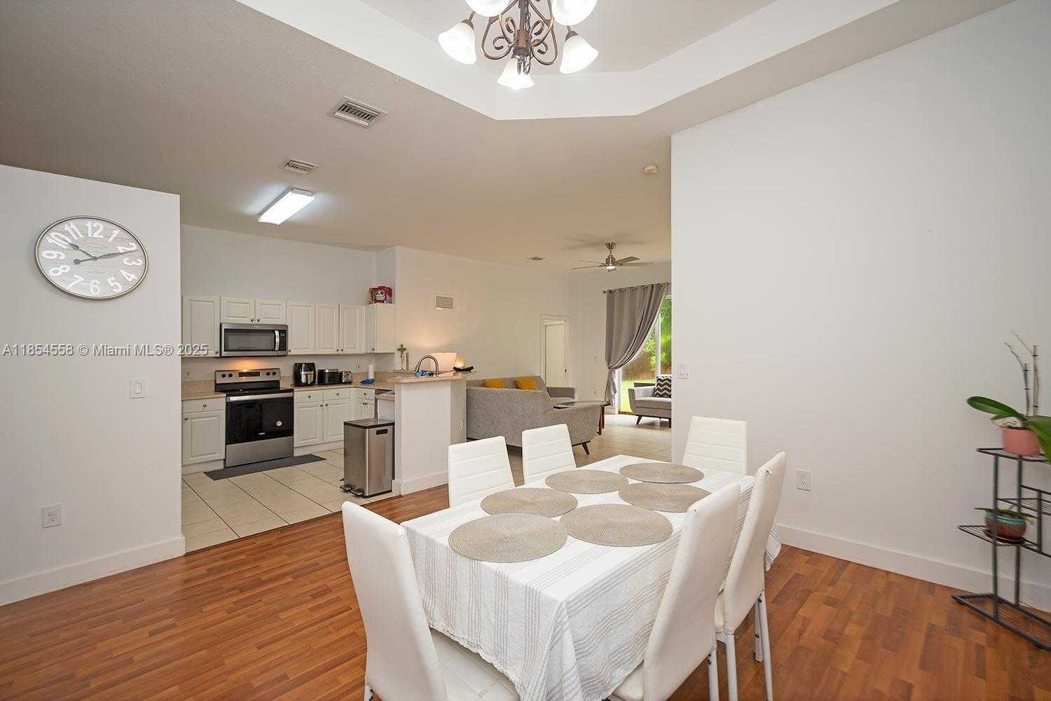 Small Image of 961 NORTH EAST 36TH AVE, Homestead Number 5