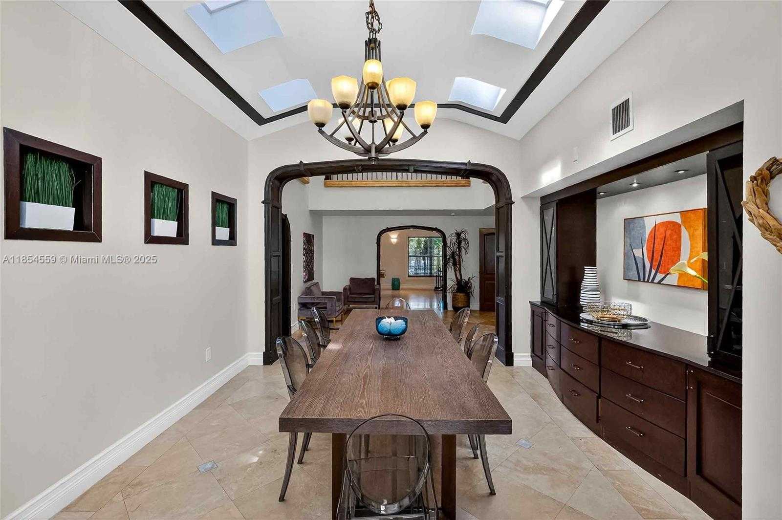 Small Image of 1051 NORTH EAST 89TH ST, Miami Number 30