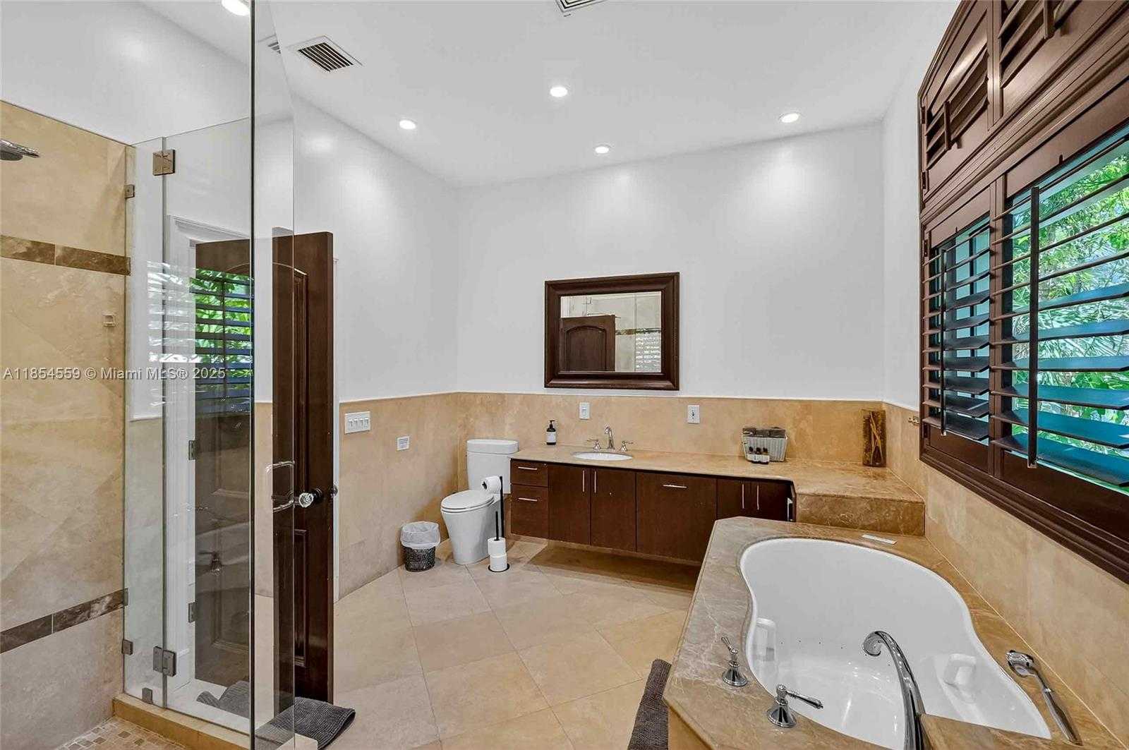 Small Image of 1051 NORTH EAST 89TH ST, Miami Number 42
