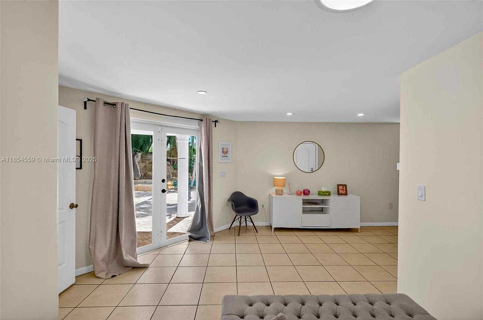 Small Image of 1051 NORTH EAST 89TH ST, Miami Number 59