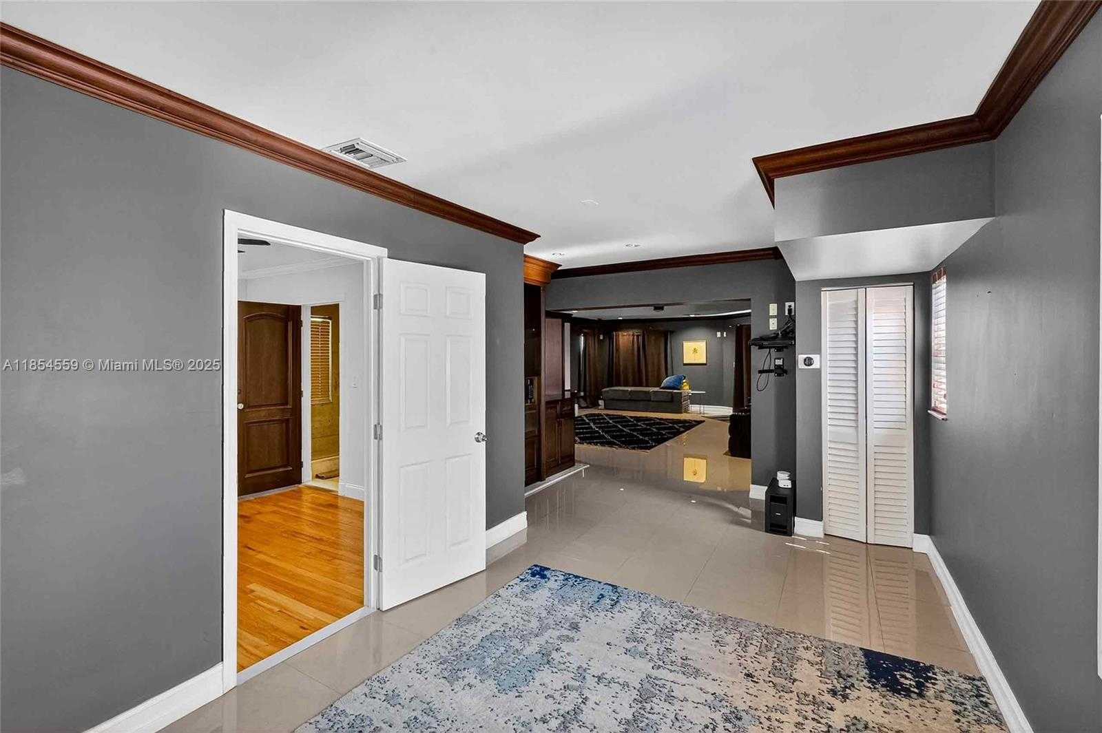 Small Image of 1051 NORTH EAST 89TH ST, Miami Number 64