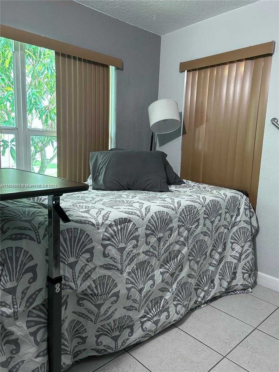 Small Image of 6960 NORTH WEST 11TH CT, Margate Number 13