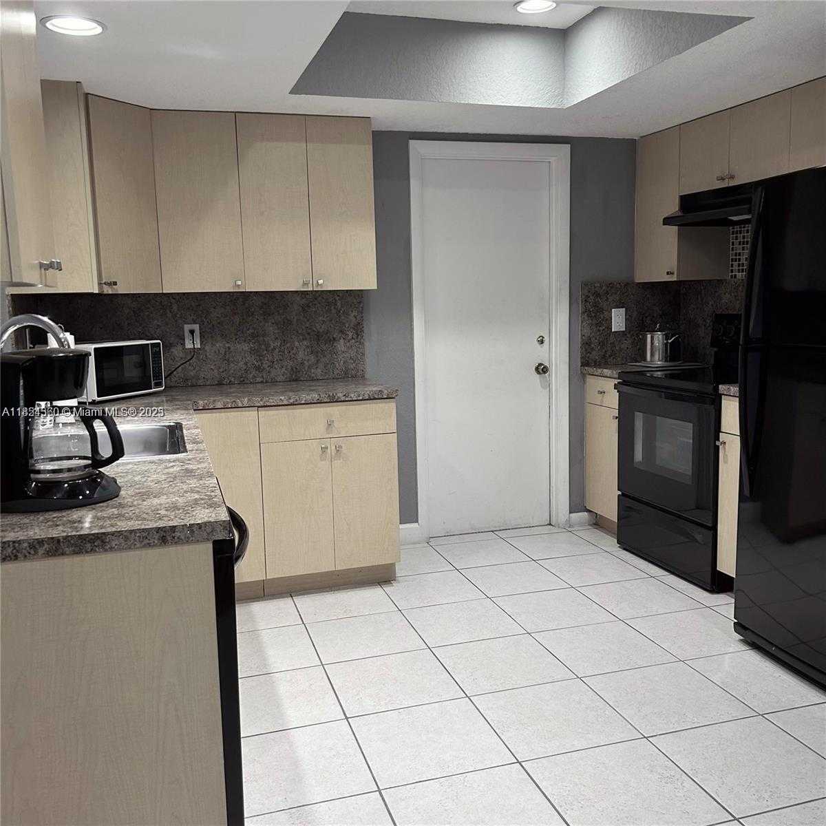Small Image of 6960 NORTH WEST 11TH CT, Margate Number 8