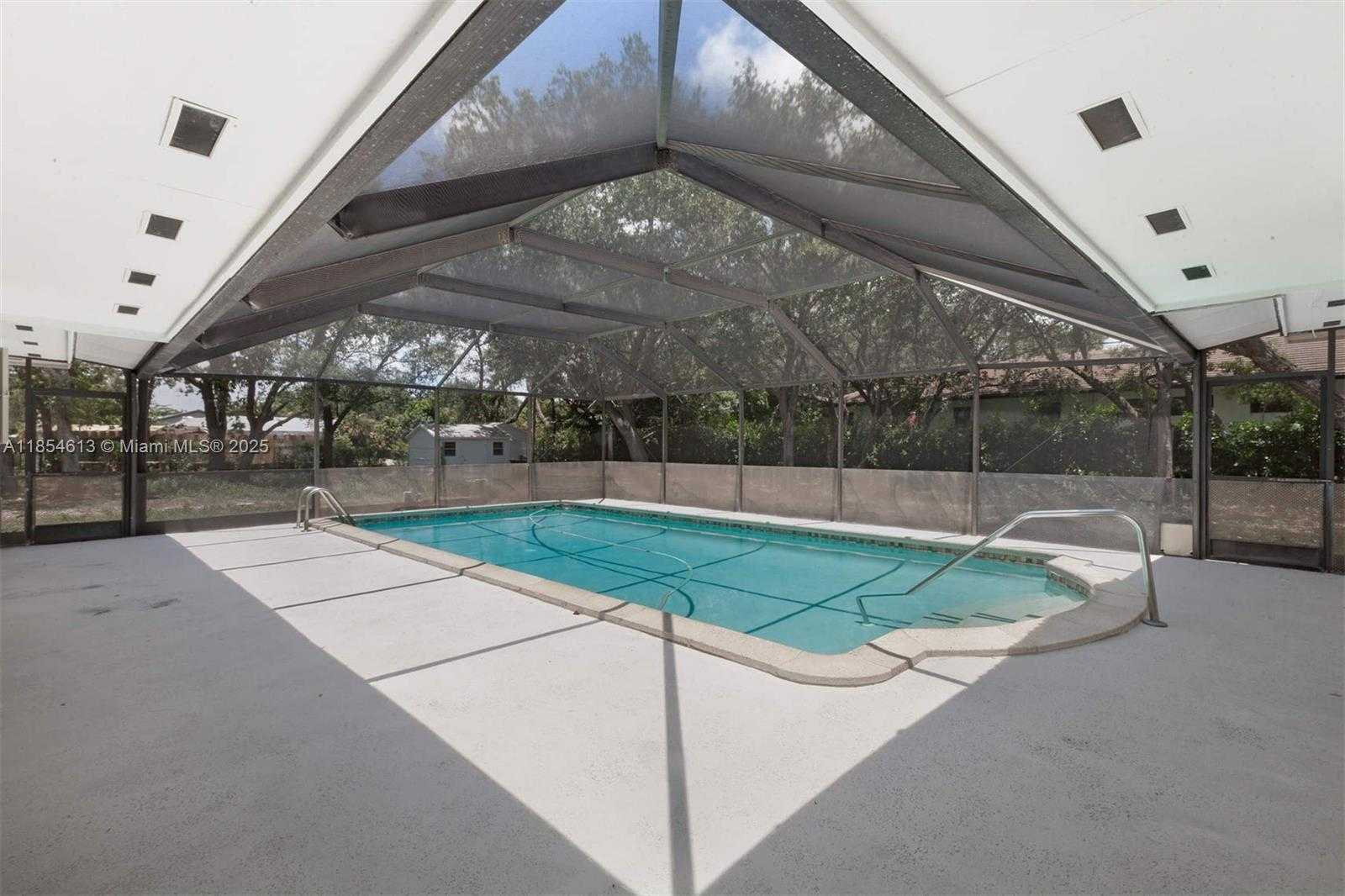 Small Image of 7715 SOUTH WEST 122ND ST, Pinecrest Number 18