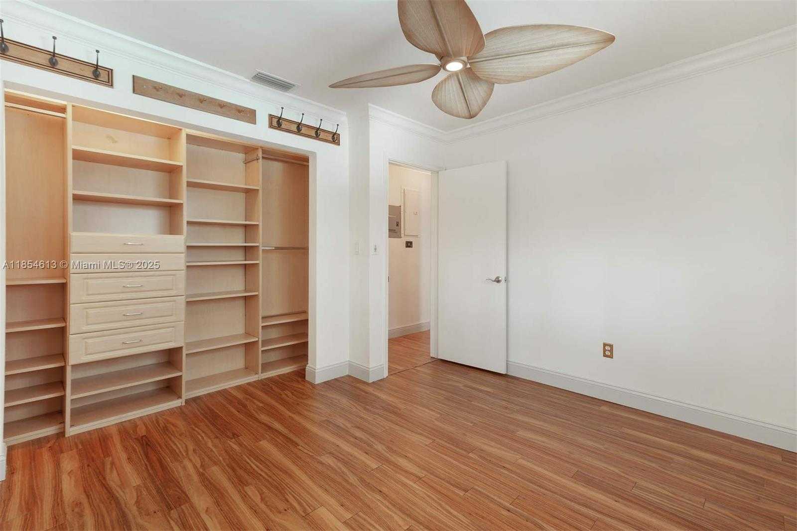 Small Image of 7715 SOUTH WEST 122ND ST, Pinecrest Number 19