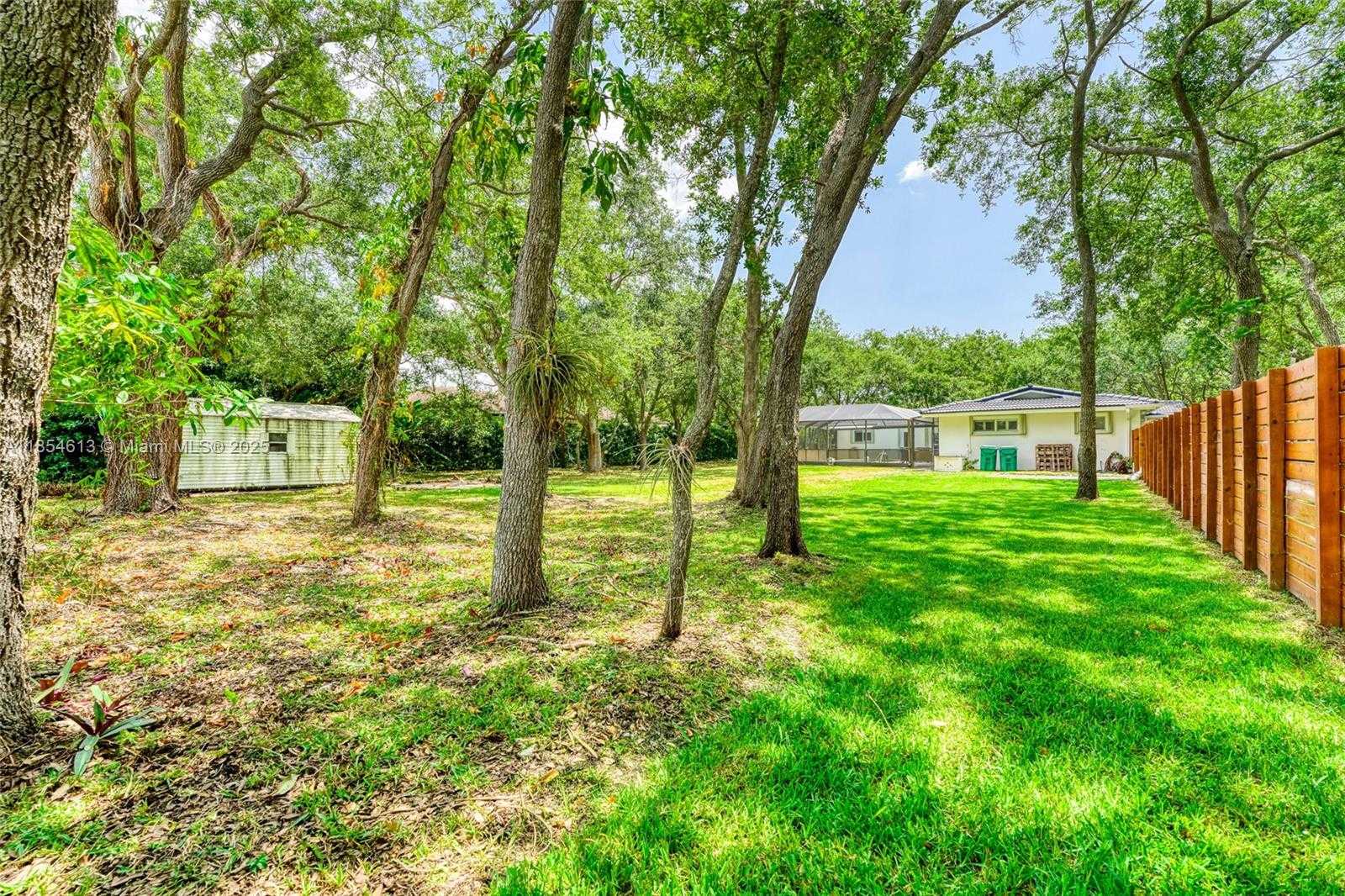 Small Image of 7715 SOUTH WEST 122ND ST, Pinecrest Number 30