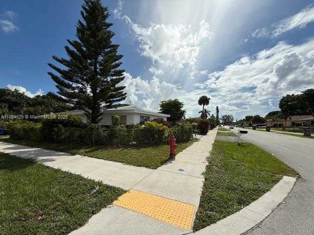 Small Image of 3025 NW 11TH ST, Fort Lauderdale Number 12