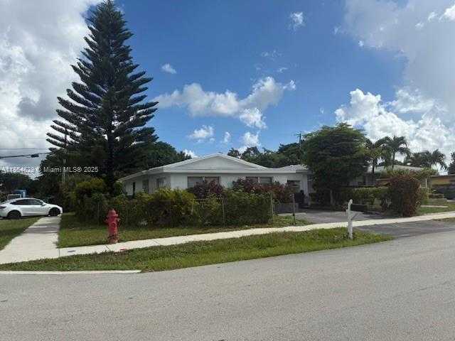 Small Image of 3025 NW 11TH ST, Fort Lauderdale Number 4