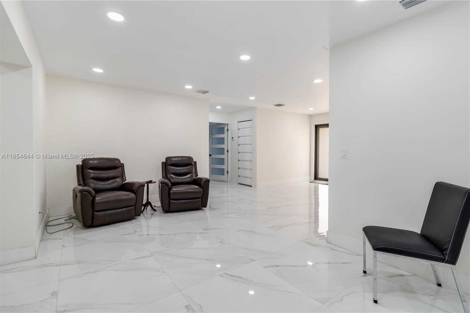 Small Image of 18001 NORTH WEST 42ND PL, Miami Gardens Number 12