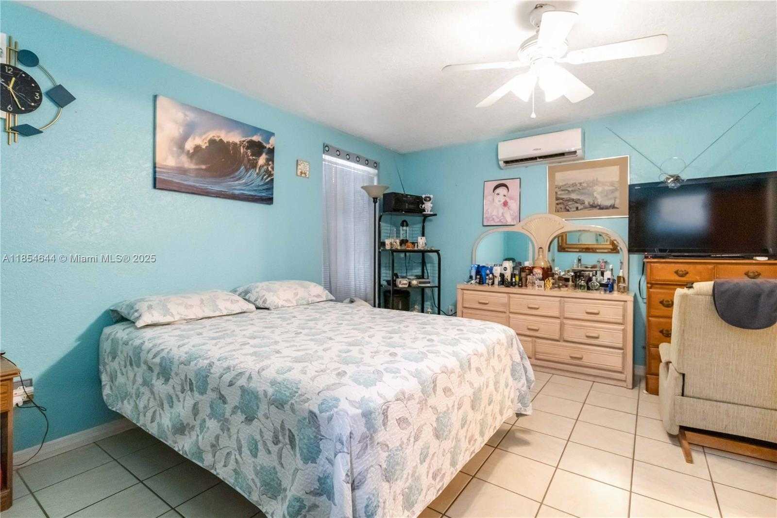 Small Image of 18001 NORTH WEST 42ND PL, Miami Gardens Number 27