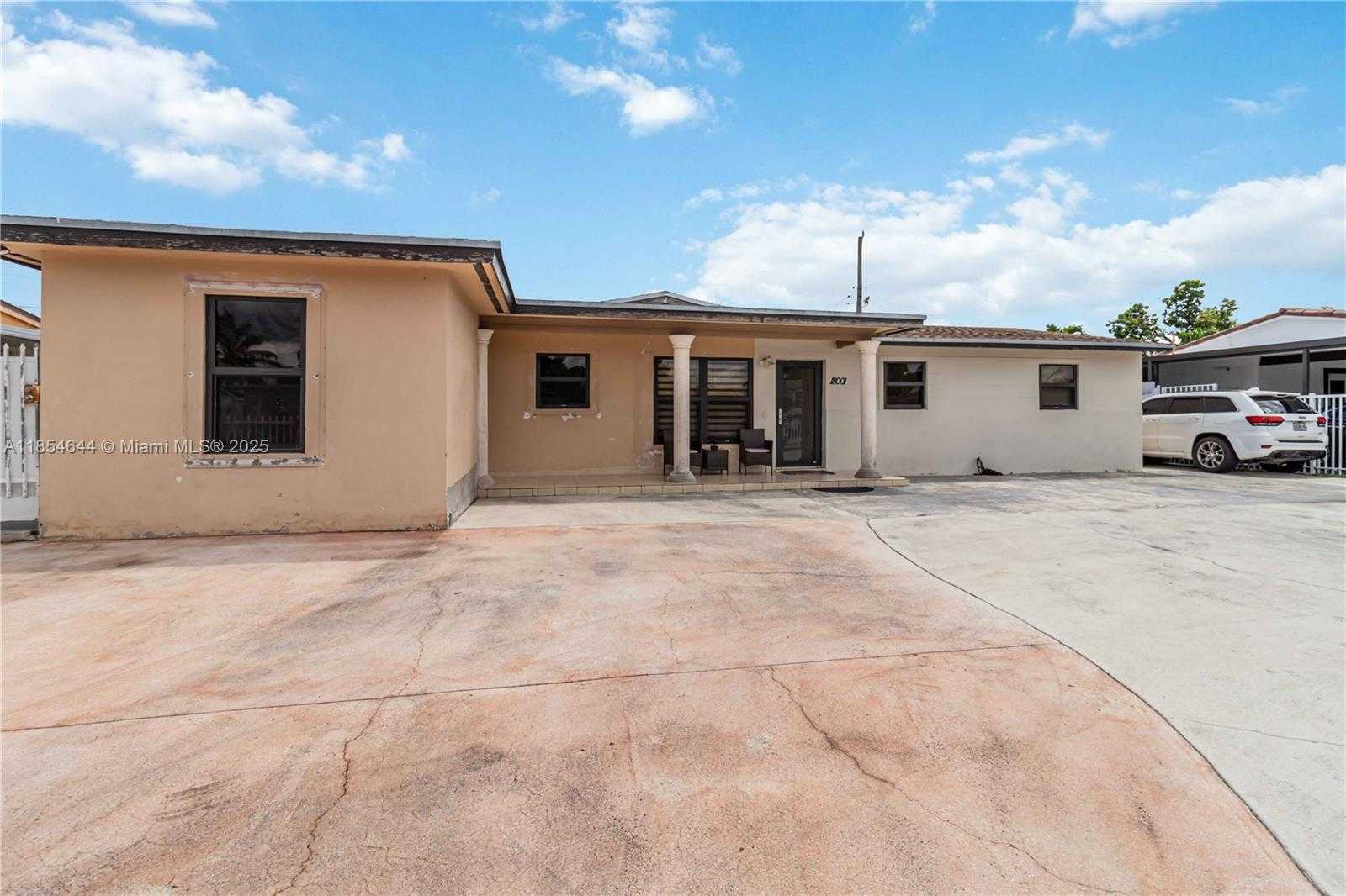 Small Image of 18001 NORTH WEST 42ND PL, Miami Gardens Number 3