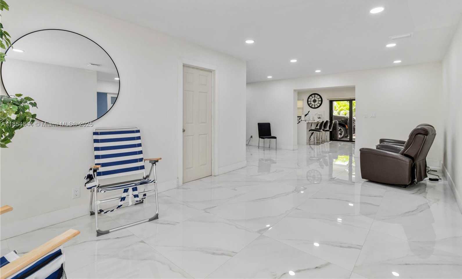 Small Image of 18001 NORTH WEST 42ND PL, Miami Gardens Number 9