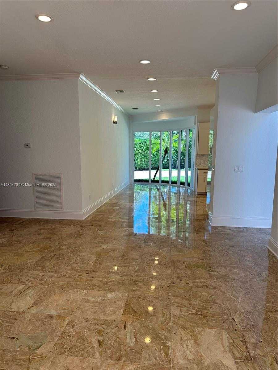 Small Image of 10600 SOUTH WEST 69TH AVE, Pinecrest Number 11
