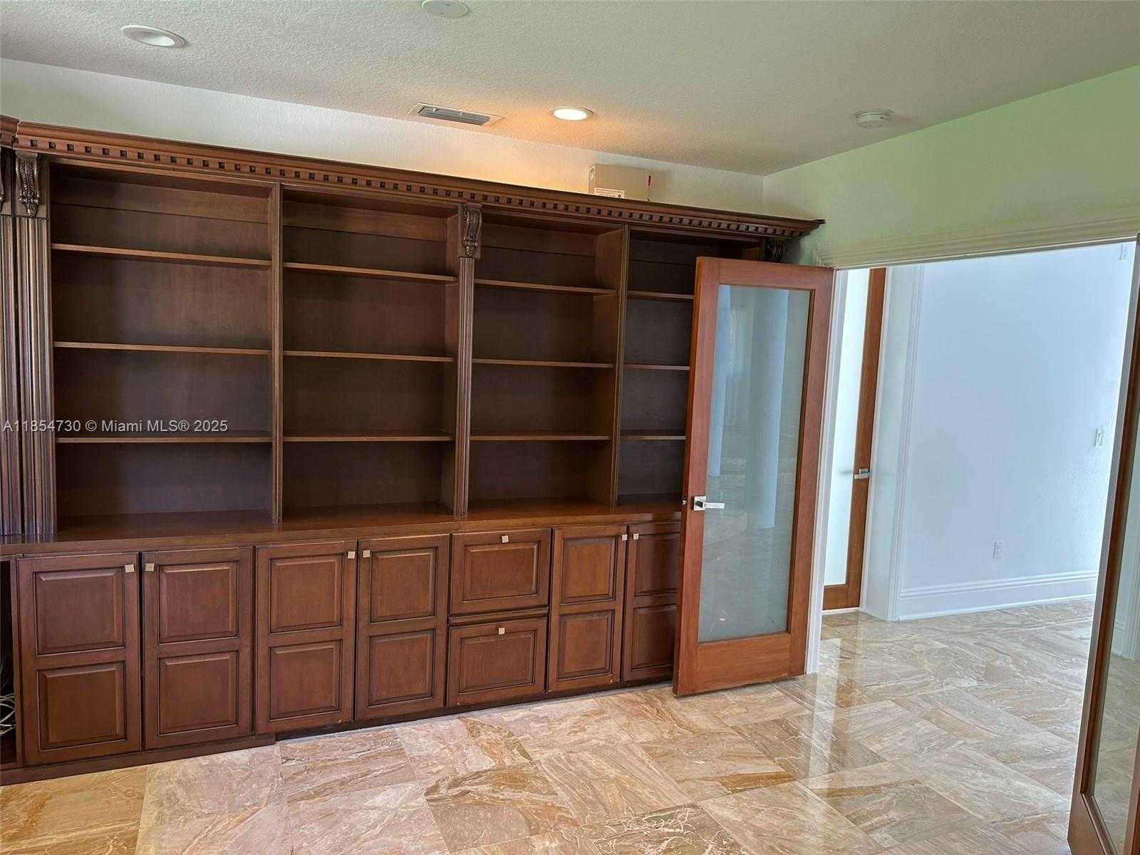 Small Image of 10600 SOUTH WEST 69TH AVE, Pinecrest Number 12