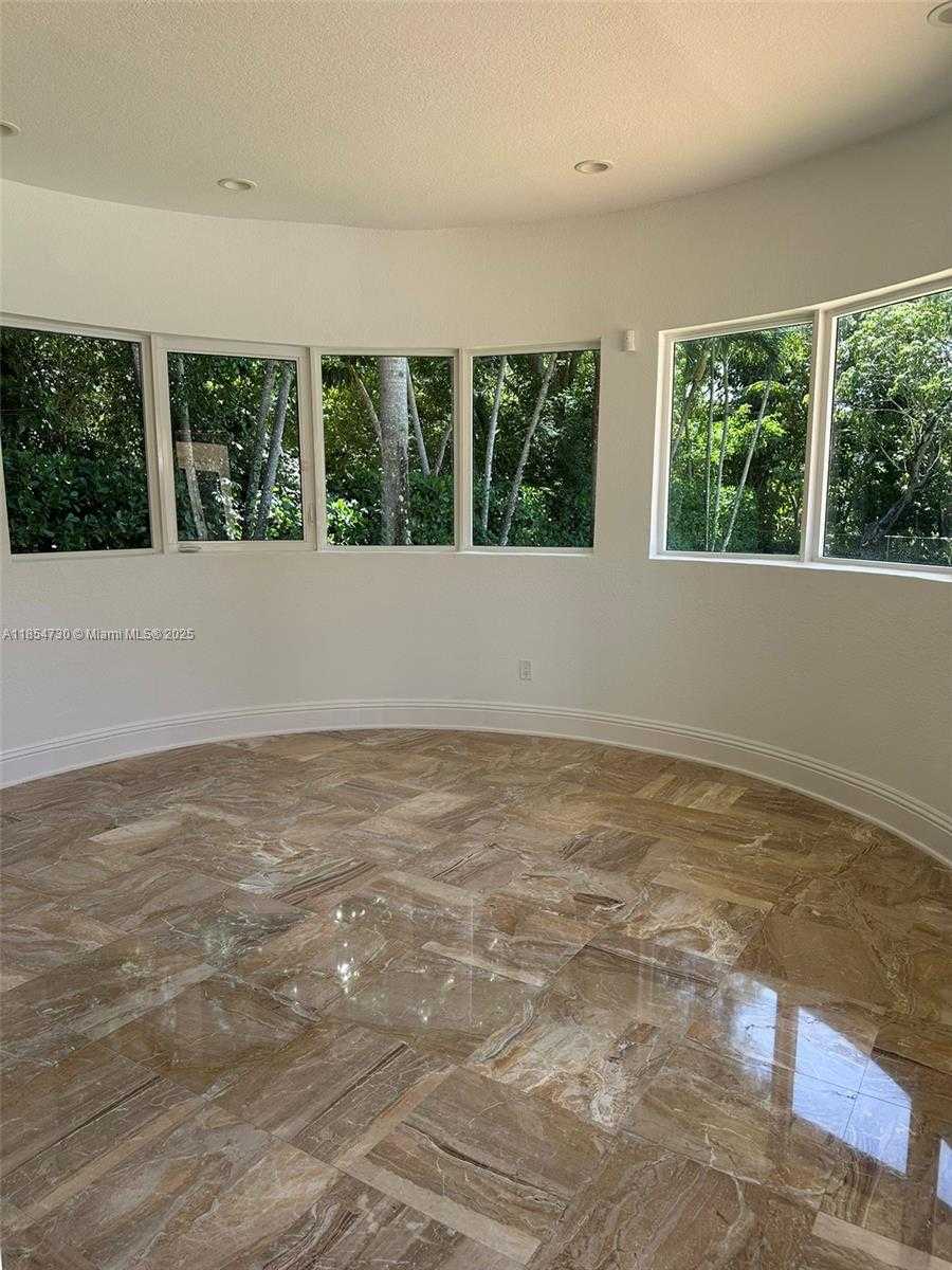 Small Image of 10600 SOUTH WEST 69TH AVE, Pinecrest Number 14