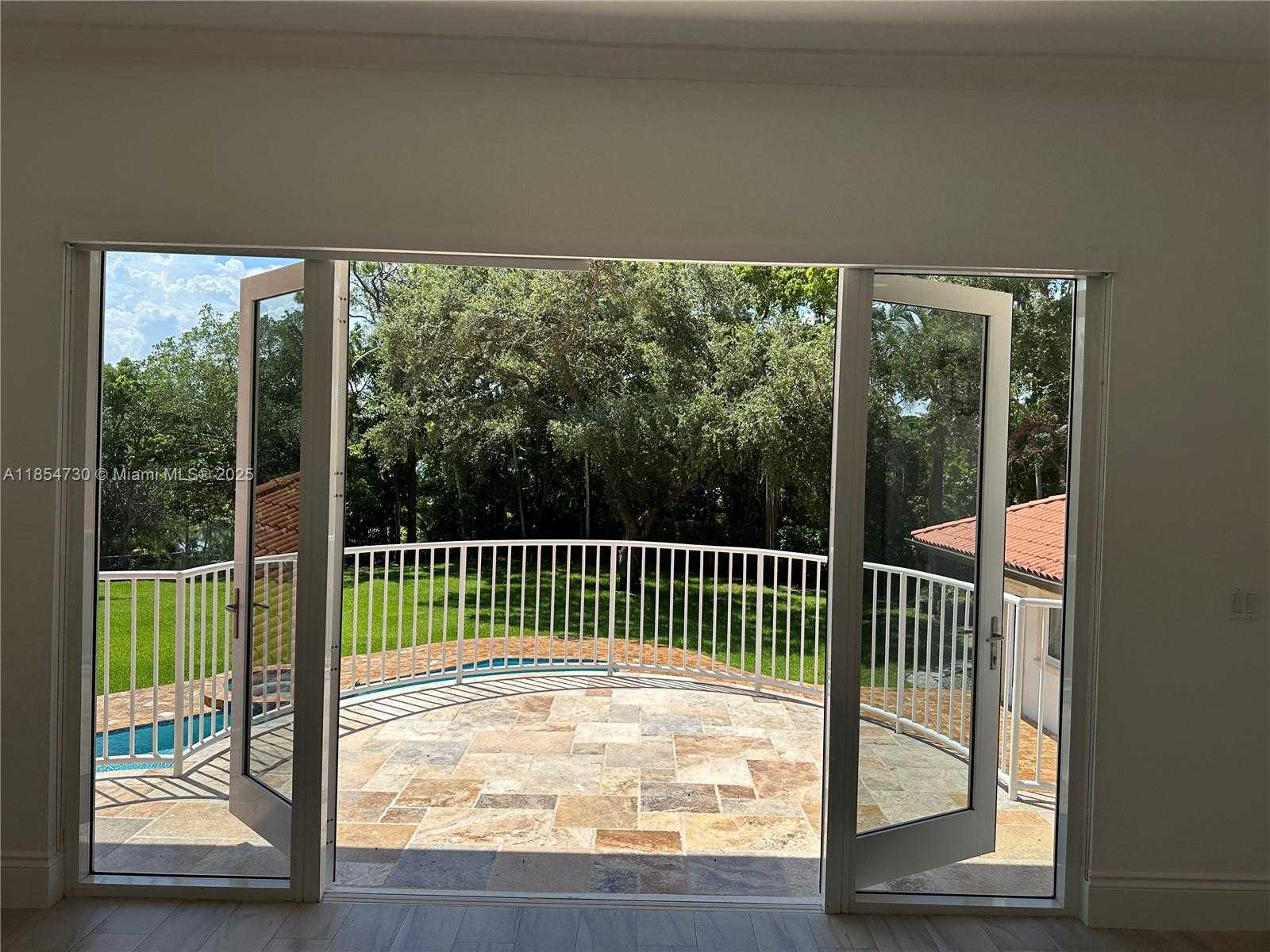 Small Image of 10600 SOUTH WEST 69TH AVE, Pinecrest Number 23