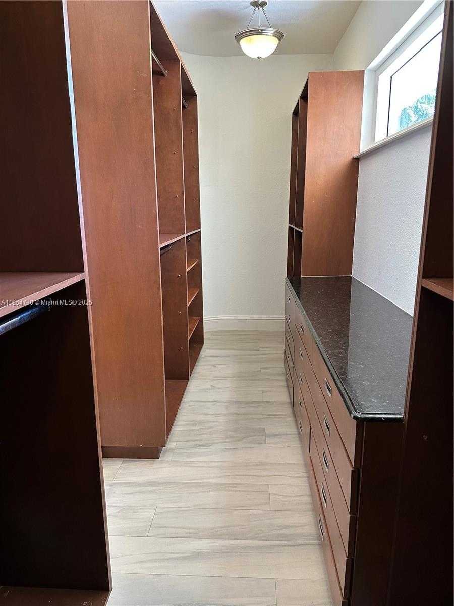 Small Image of 10600 SOUTH WEST 69TH AVE, Pinecrest Number 28
