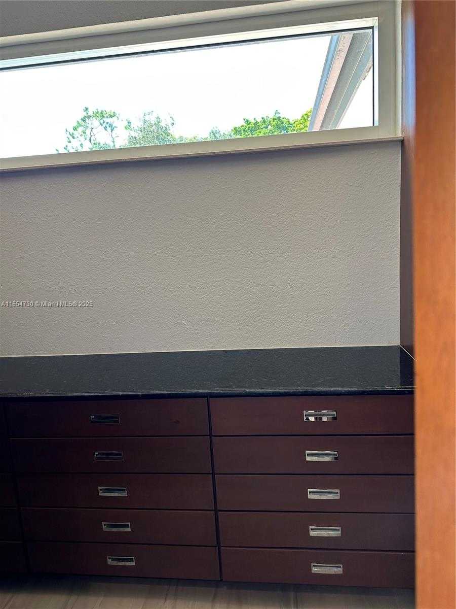 Small Image of 10600 SOUTH WEST 69TH AVE, Pinecrest Number 29