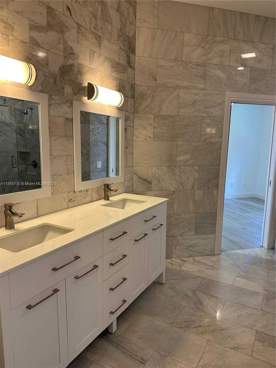 Small Image of 10600 SOUTH WEST 69TH AVE, Pinecrest Number 35