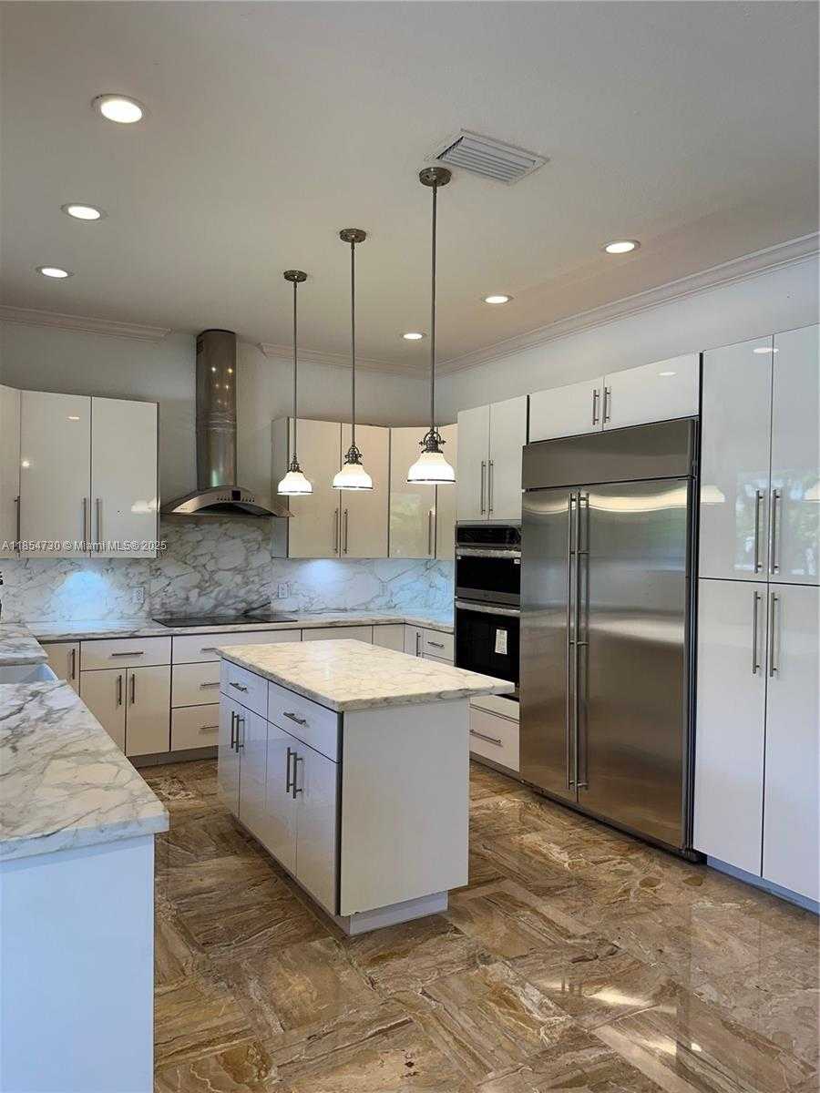 Small Image of 10600 SOUTH WEST 69TH AVE, Pinecrest Number 6