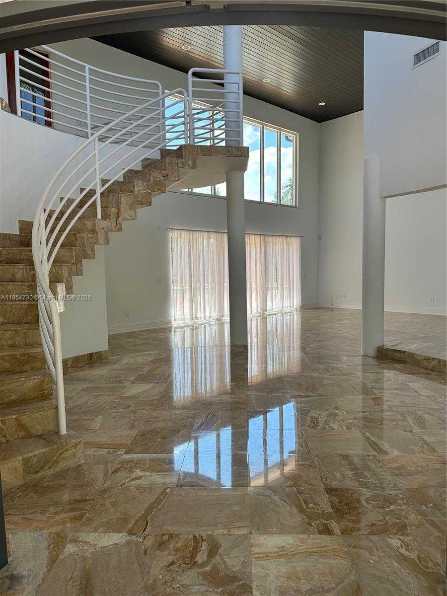 Small Image of 10600 SOUTH WEST 69TH AVE, Pinecrest Number 7