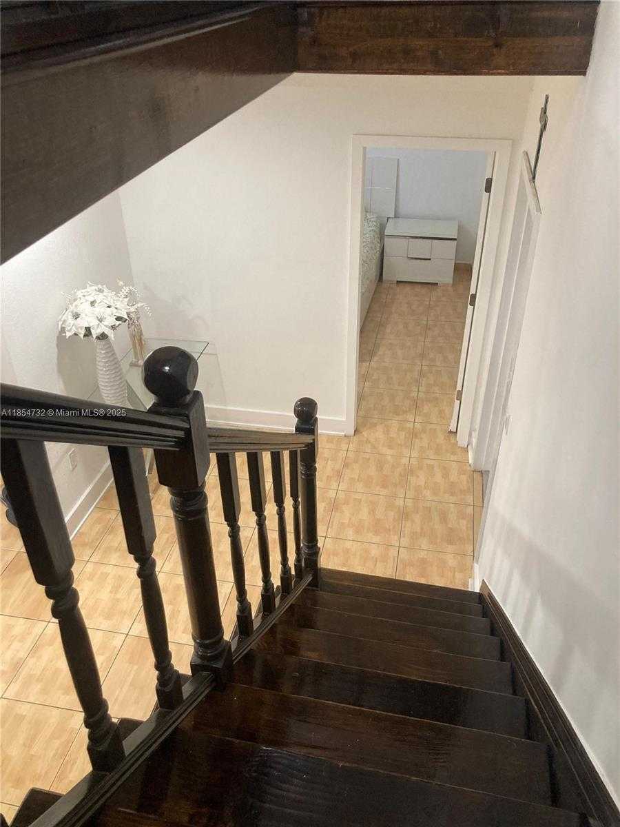 Small Image of 1671 SOUTH WEST 29TH AVE, Miami Number 10