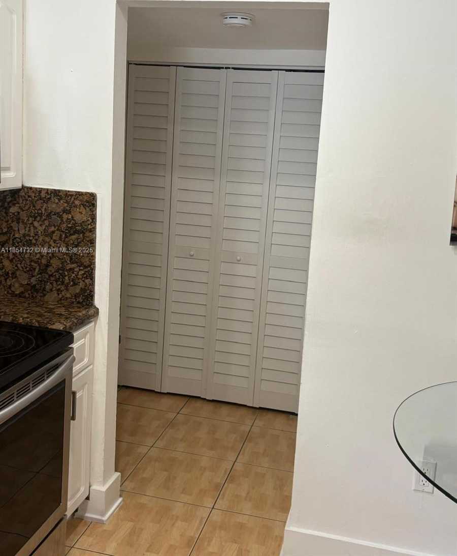 Small Image of 1671 SOUTH WEST 29TH AVE, Miami Number 8