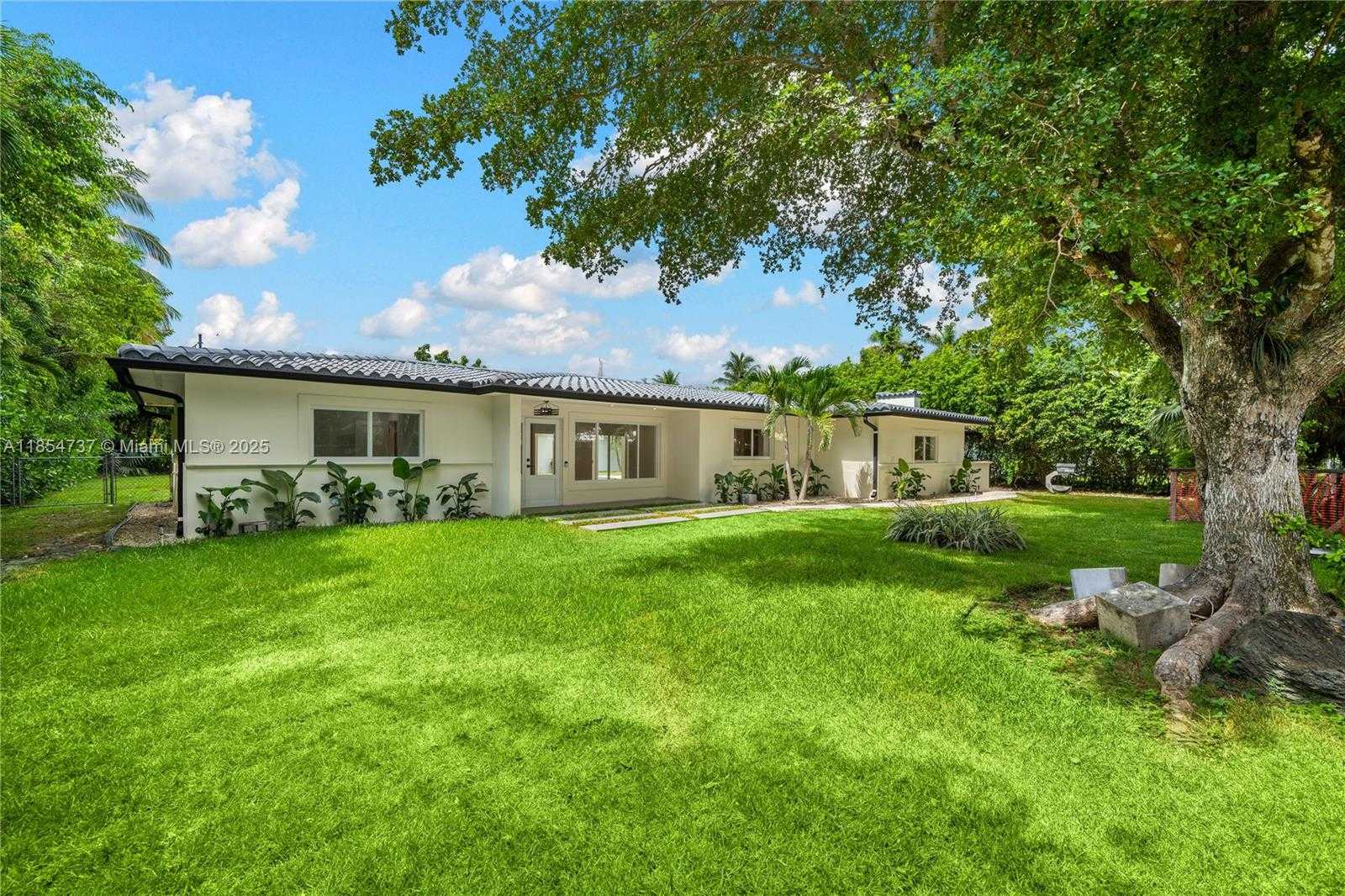 Small Image of 7460 SOUTH WEST 126TH ST, Pinecrest Number 31