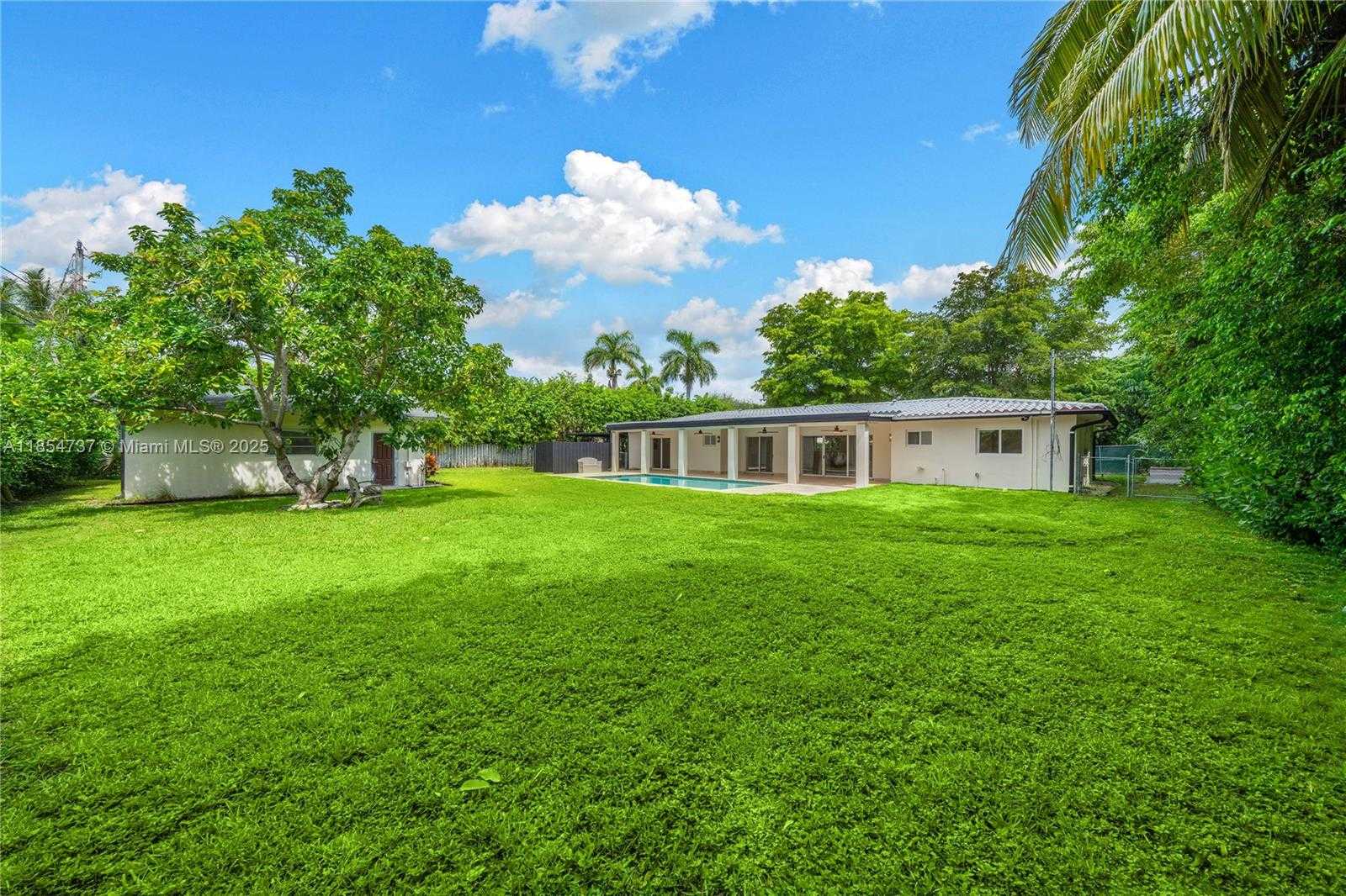 Small Image of 7460 SOUTH WEST 126TH ST, Pinecrest Number 37