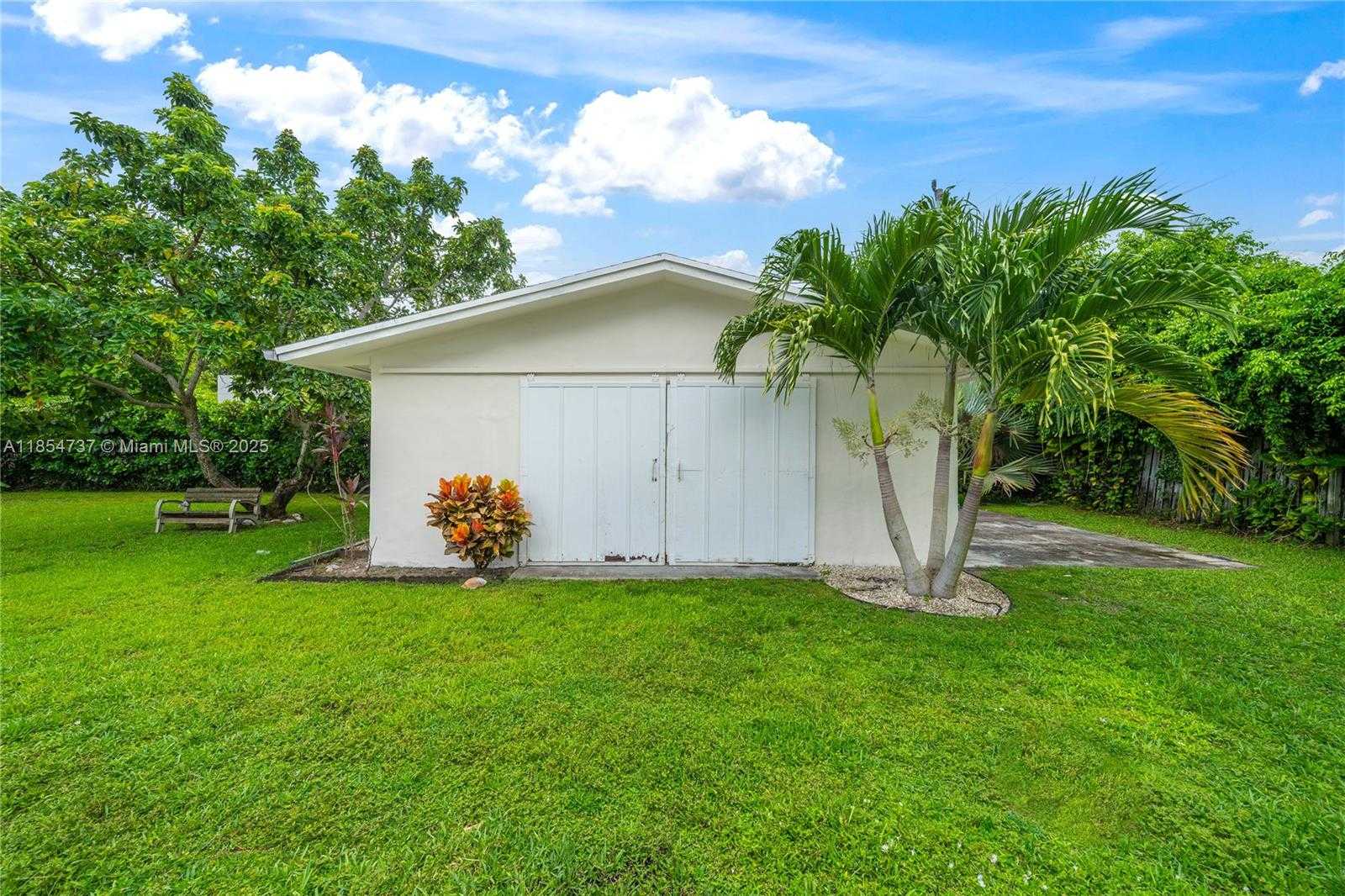 Small Image of 7460 SOUTH WEST 126TH ST, Pinecrest Number 41