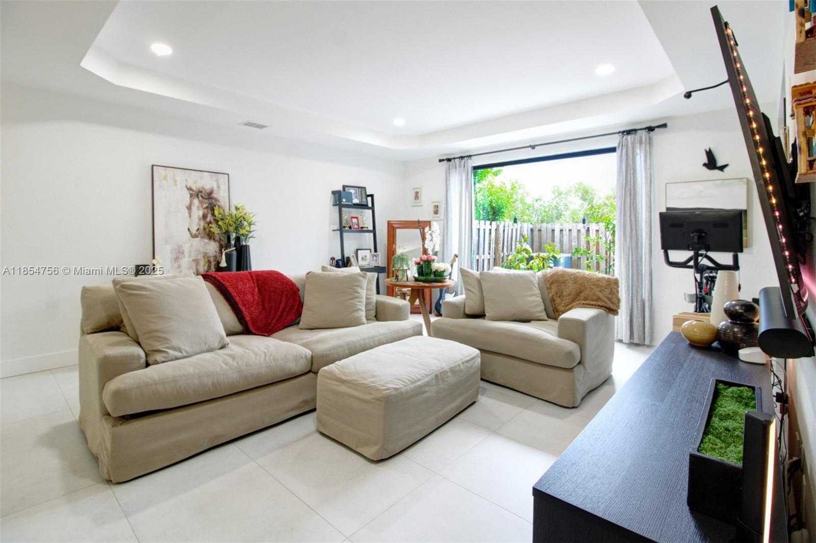 Small Image of 8880 SOUTH WEST 229TH ST, Cutler Bay Number 4