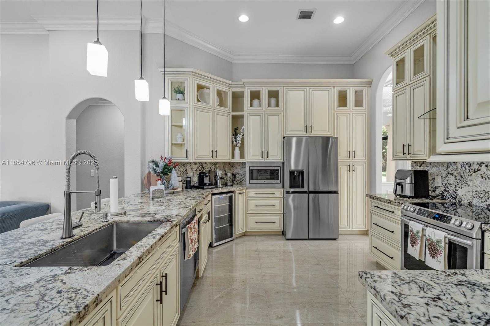 Small Image of 2294 SOUTH WEST 195TH AVE, Miramar Number 17
