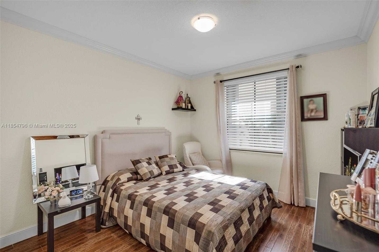 Small Image of 2294 SOUTH WEST 195TH AVE, Miramar Number 25