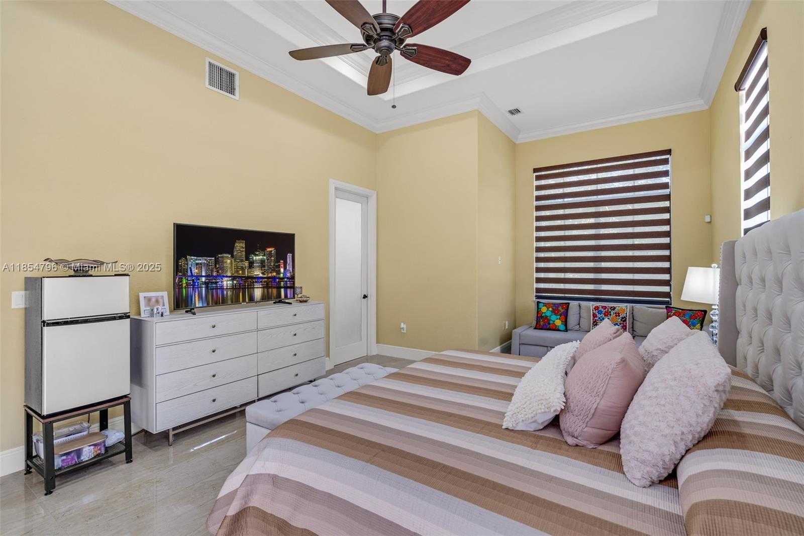 Small Image of 2294 SOUTH WEST 195TH AVE, Miramar Number 35