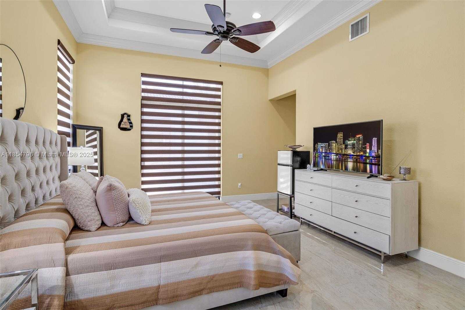 Small Image of 2294 SOUTH WEST 195TH AVE, Miramar Number 36