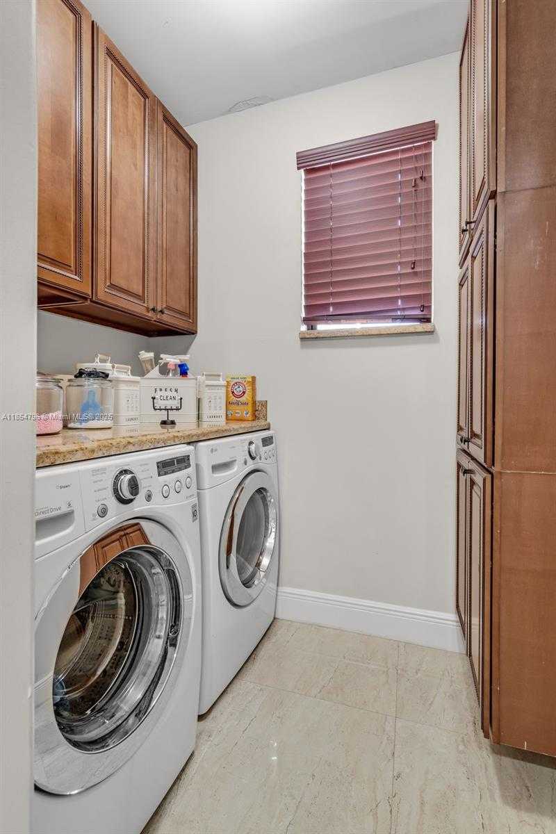 Small Image of 2294 SOUTH WEST 195TH AVE, Miramar Number 41