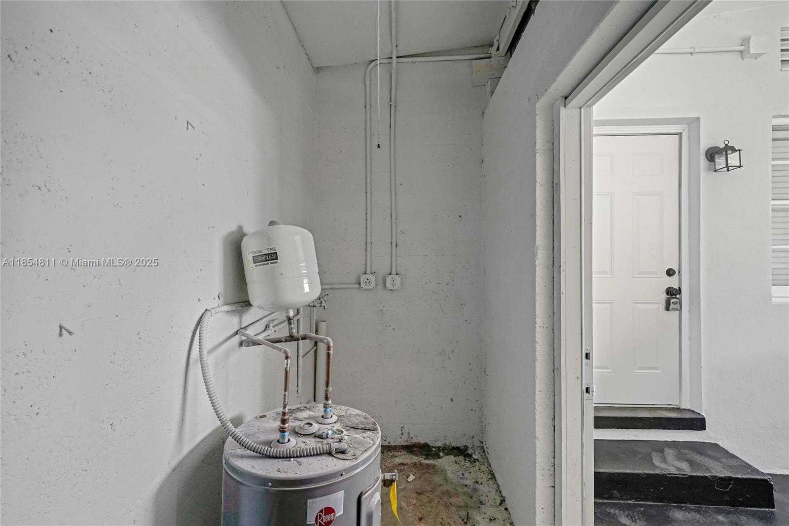 Small Image of 1220 NORTH WEST 18TH AVE, Fort Lauderdale Number 35