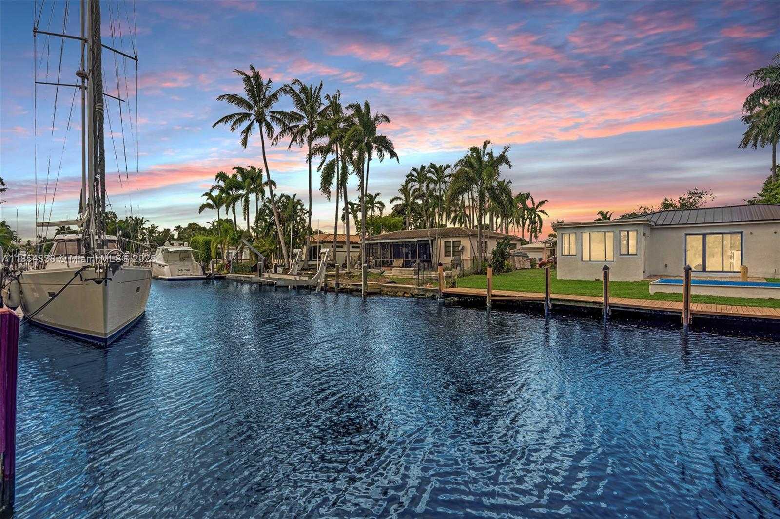 Small Image of 917 MANDARIN ISLE, Fort Lauderdale Number 2