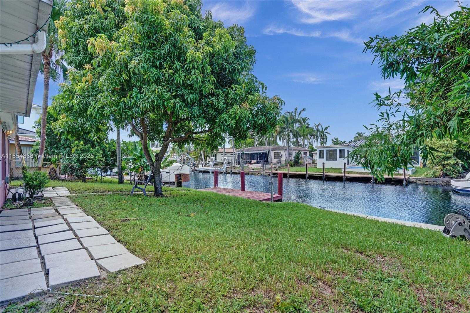 Small Image of 917 MANDARIN ISLE, Fort Lauderdale Number 21