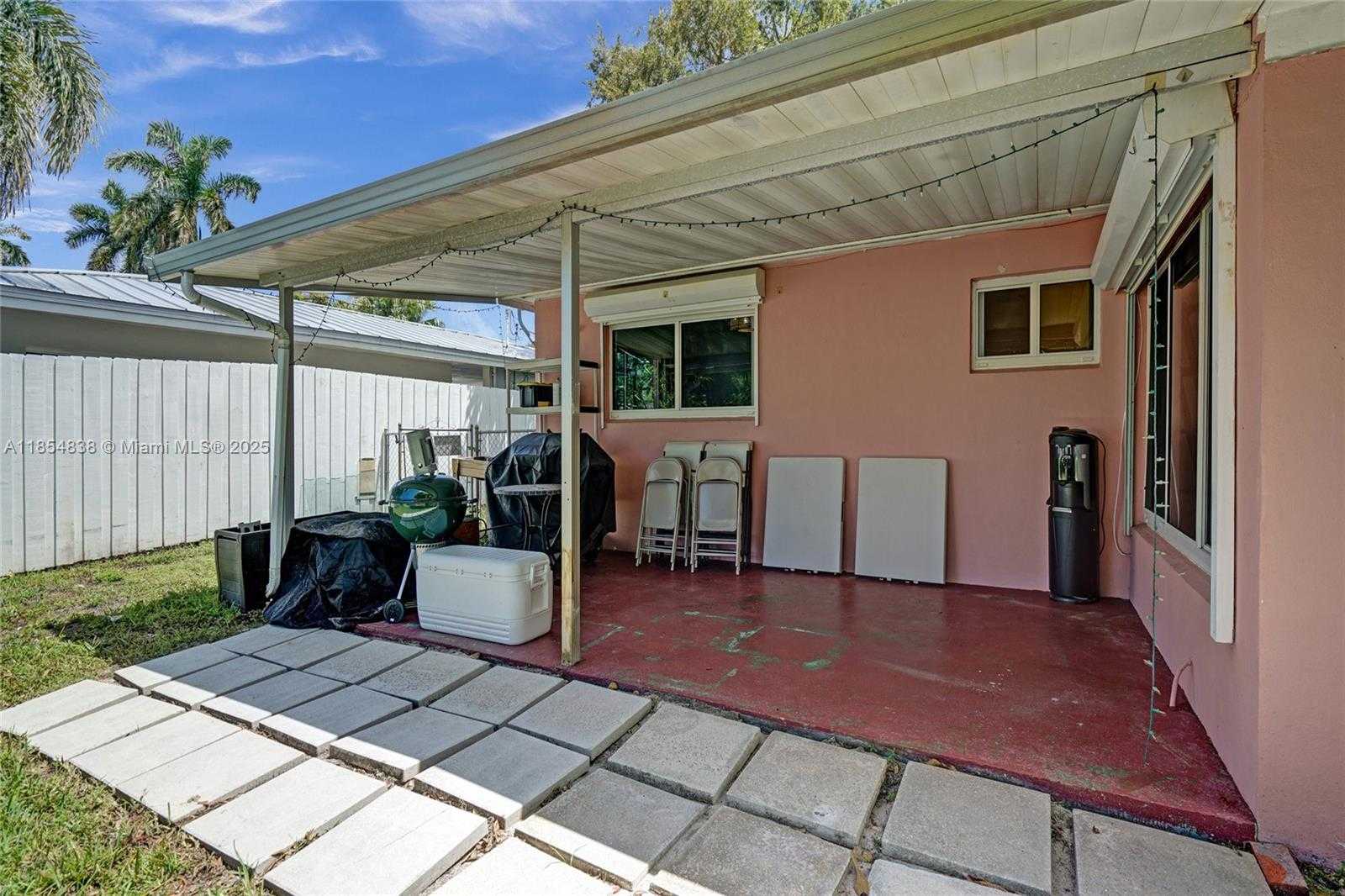 Small Image of 917 MANDARIN ISLE, Fort Lauderdale Number 31