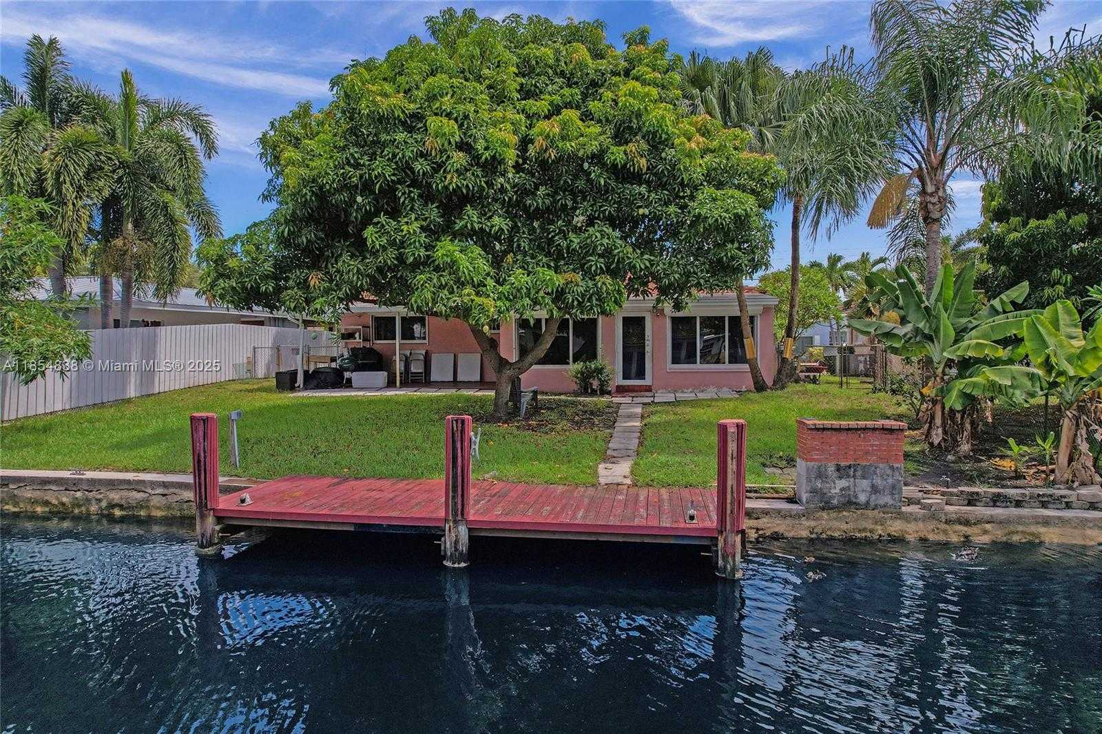 Small Image of 917 MANDARIN ISLE, Fort Lauderdale Number 40
