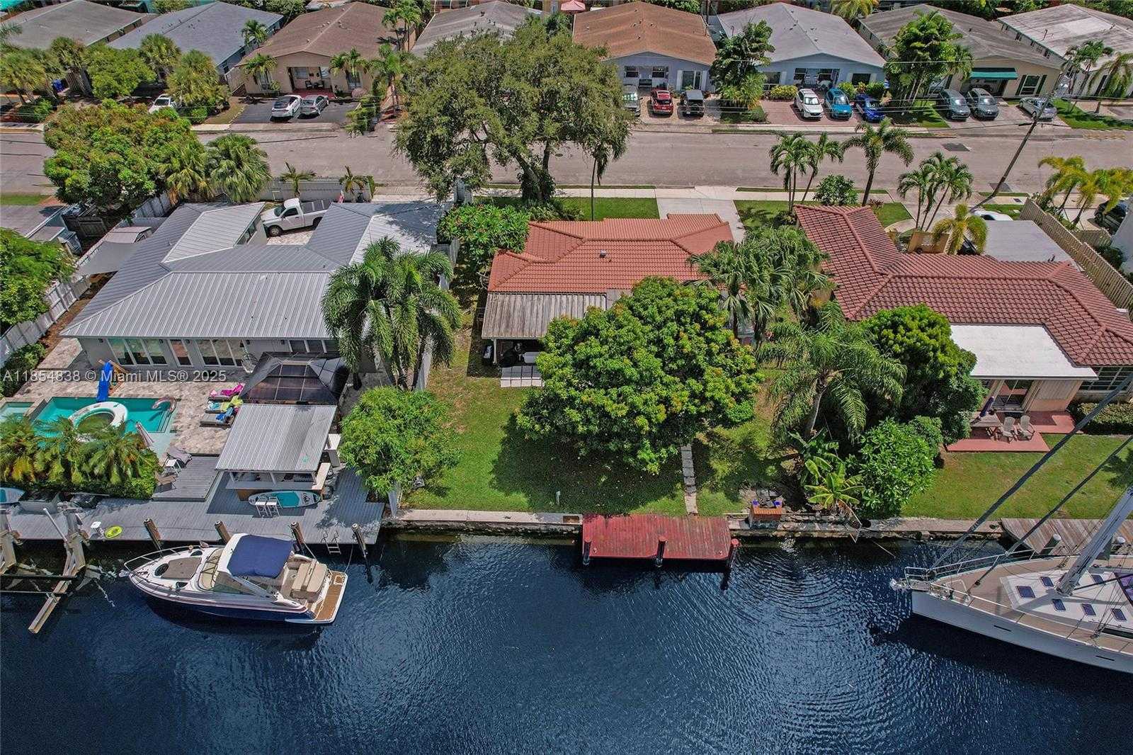 Small Image of 917 MANDARIN ISLE, Fort Lauderdale Number 41
